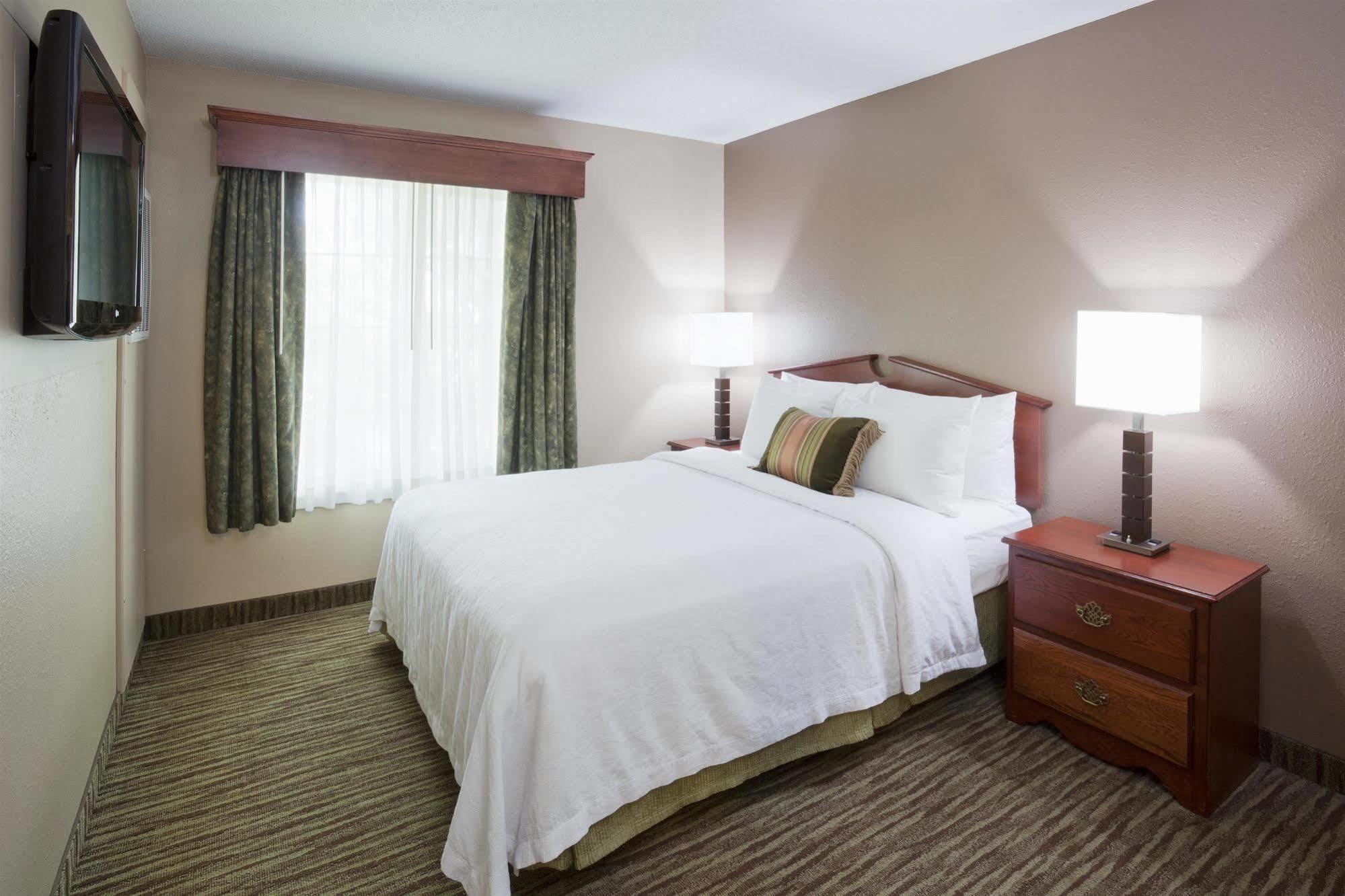 Grandstay Residential Suites Hotel - Eau Claire Exteriér fotografie