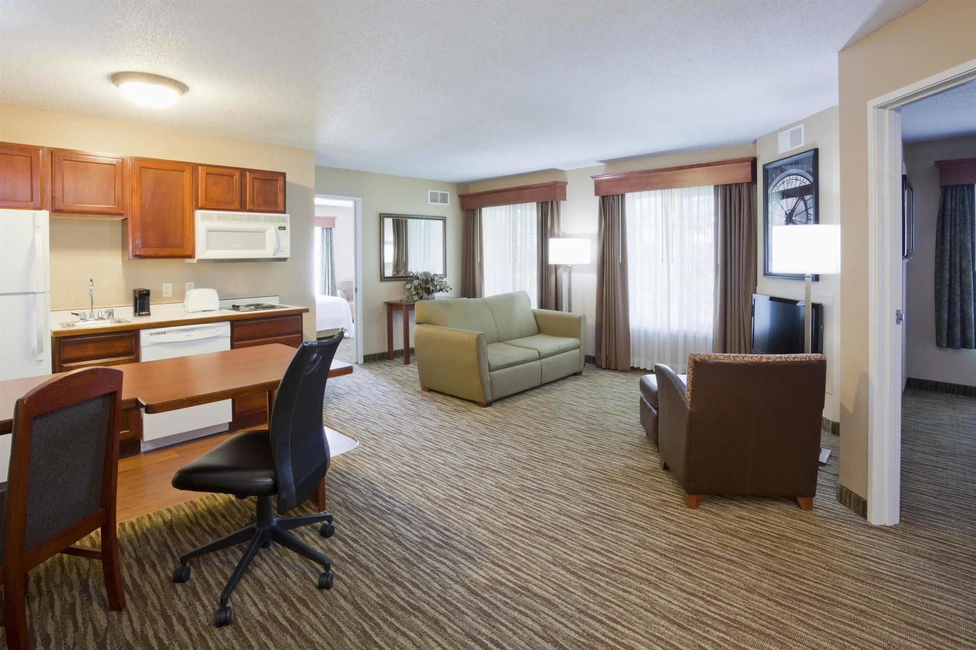 Grandstay Residential Suites Hotel - Eau Claire Exteriér fotografie